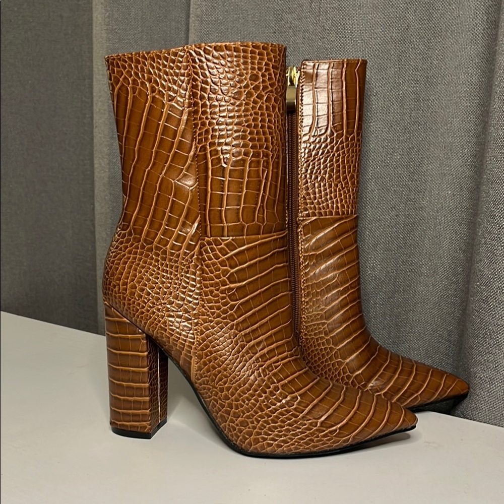 Lulus Dawson Tan Crocodile Pointed-Toe Mid Calf Boots Size 7